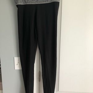 PINK Victoria’s Secret reversible leggings